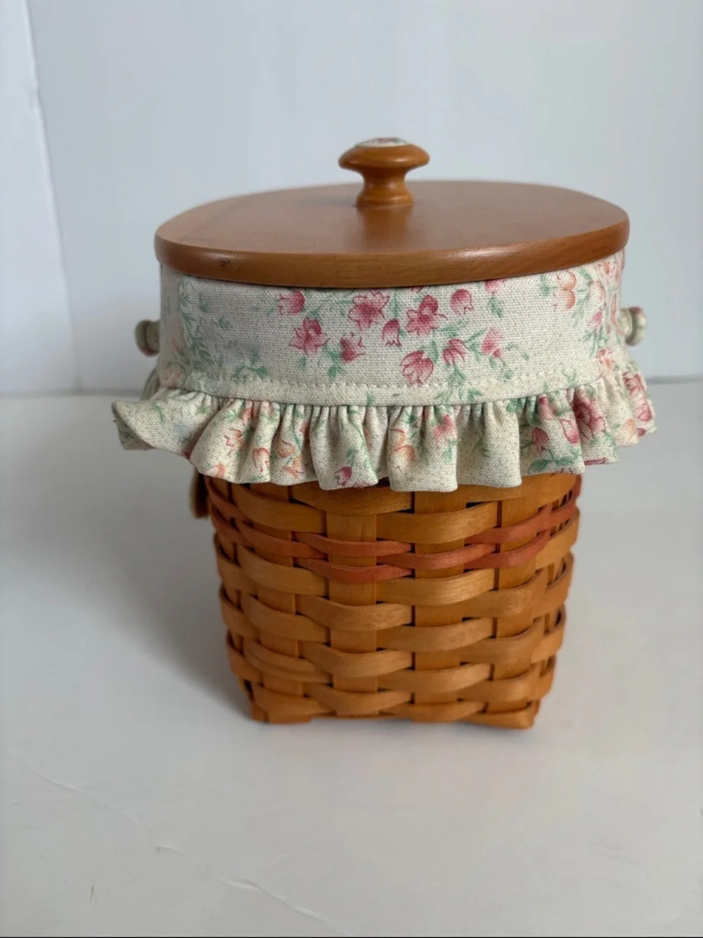 Longaberger 2001 Mother’s Day Vintage Blossoms Basket w plastic and floral liner